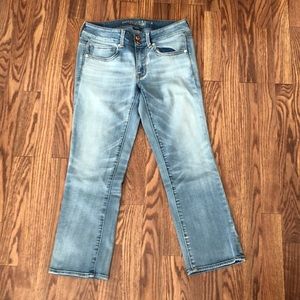 light wash capri jeans